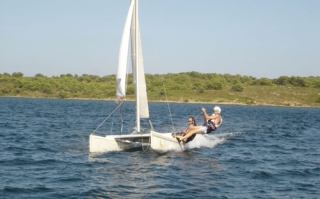 Mini catamaran